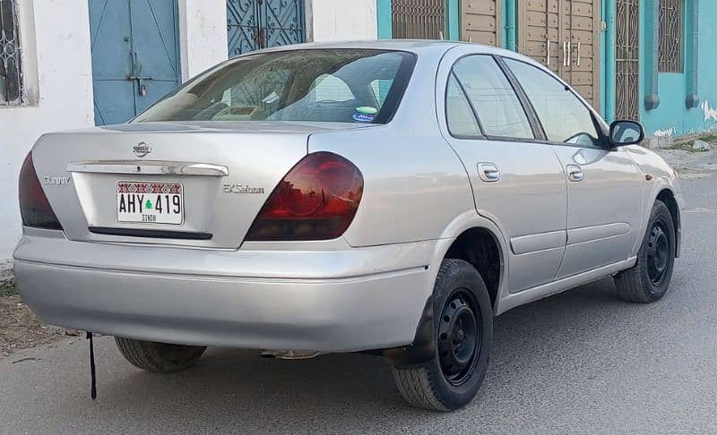 Nissan Sunny 2005 4