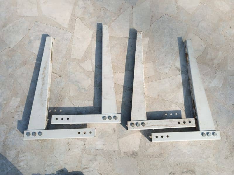 AC Brackets 2