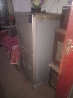 Haier fridge 03084061576