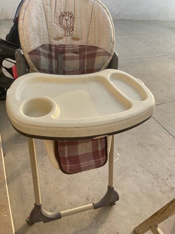 zubaidqs high Chair 1