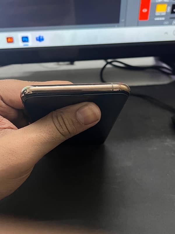 XS MAX 256gb PTA 4