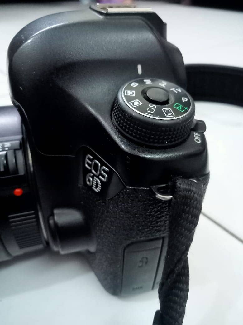 Canon 6D Sale in Good Condition 9