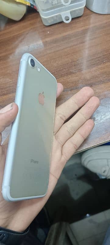 Iphone7 32gb pta prove 1