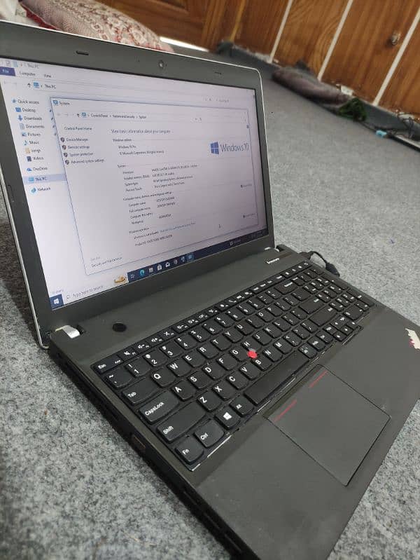 Lenovo Core i5 4th generation 4Gb ram,320gb hard,1.5 hrs betry 1