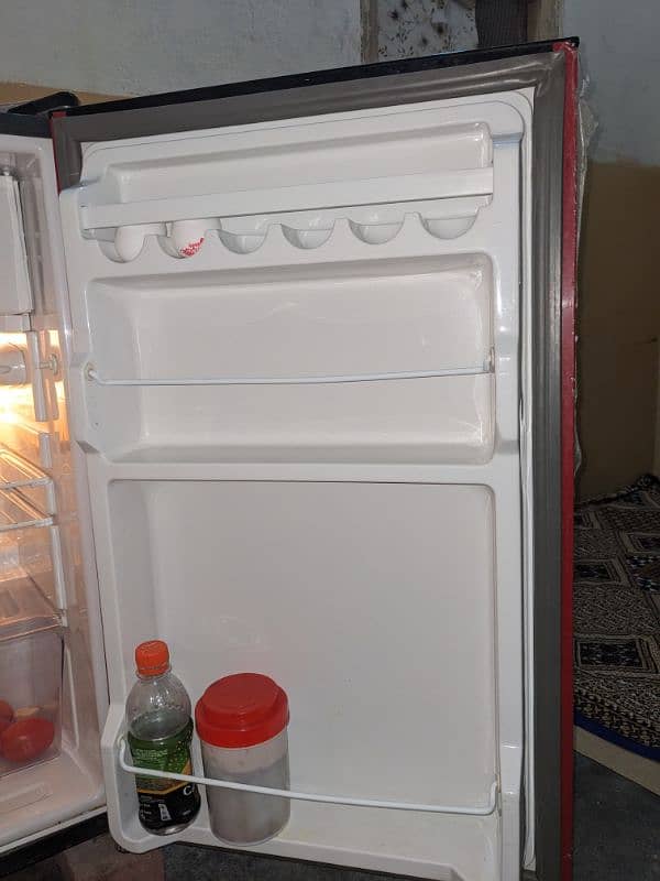 DAWLANCE FRIDGE 1