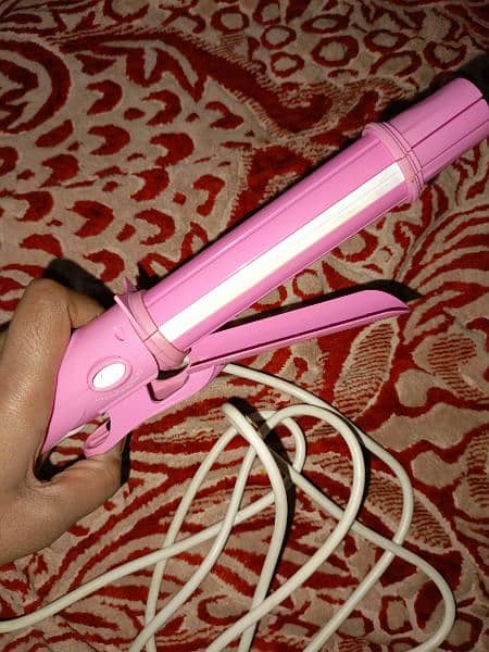 KEMEI multifunctional straightener 3