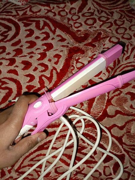 KEMEI multifunctional straightener 4