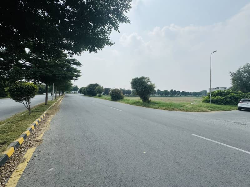 One Kanal Plot Available For Sale In F Block Sui Gas Phase 2 Lahore 0