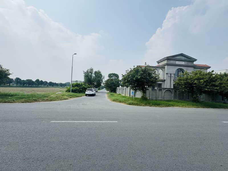 One Kanal Plot Available For Sale In F Block Sui Gas Phase 2 Lahore 1