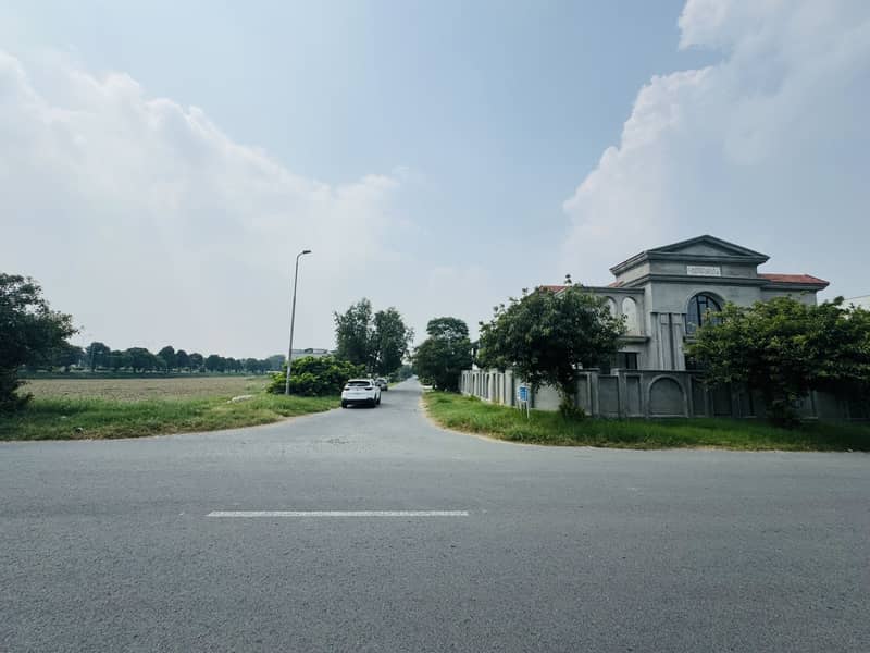 One Kanal Plot Available For Sale In F Block Sui Gas Phase 2 Lahore 6