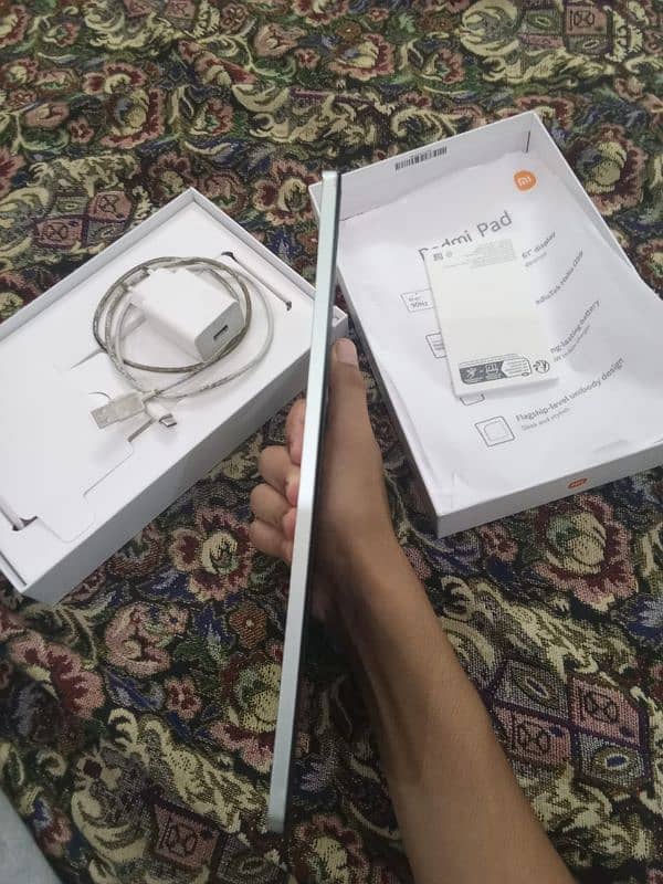 Trade or selling Redmi pad 6/128 gb 2