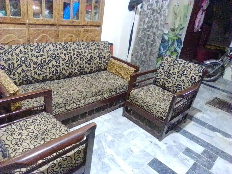 5 seater sofa 0