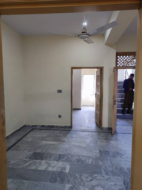 Ghouri town pH 4c1 2bed for rent water electrity Available 0