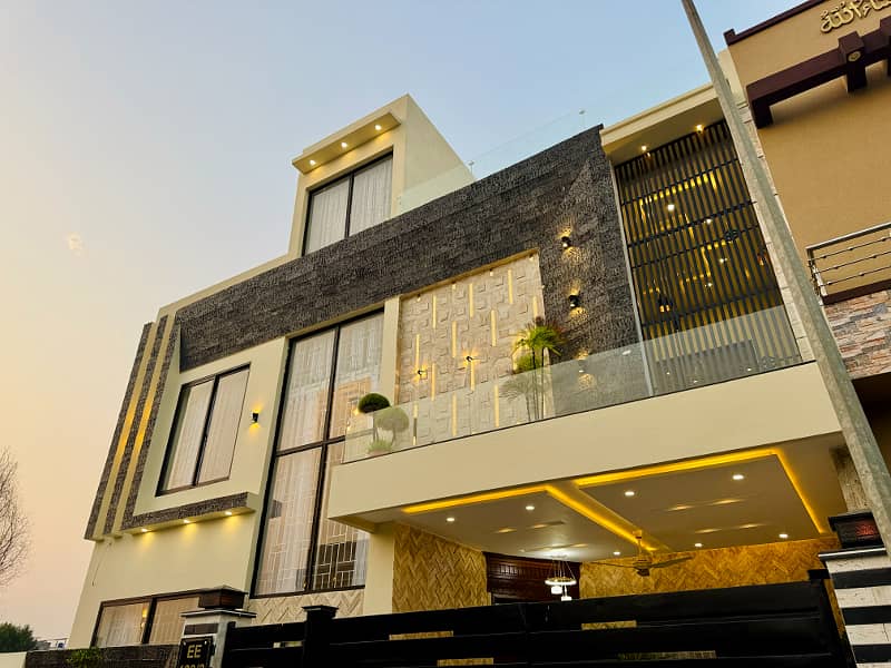 Modern Design Corner 10 Marla House For Sale | Citi Housing Gujranwala 8