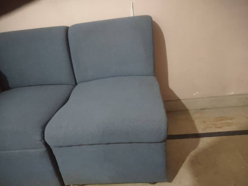 1 table lasani new condition 2 Head chair new 2 sofas office 1