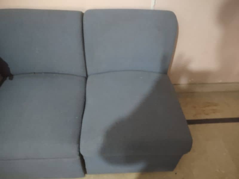 1 table lasani new condition 2 Head chair new 2 sofas office 6