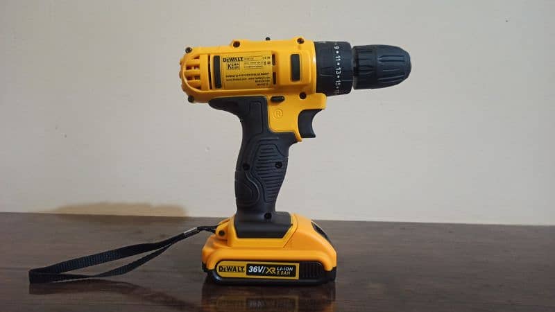 DeWalt Drill Machine 1