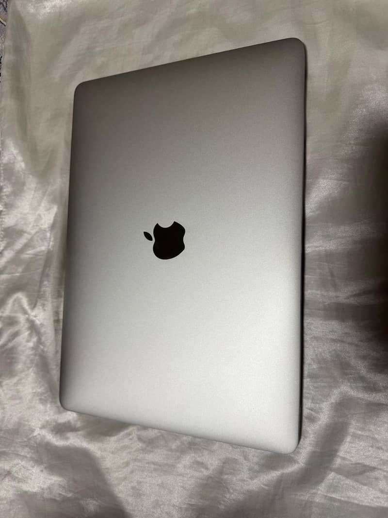 macbook pro 2018 model 5