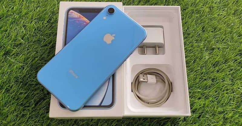 iPhone XR 128Gb With Full Box 0