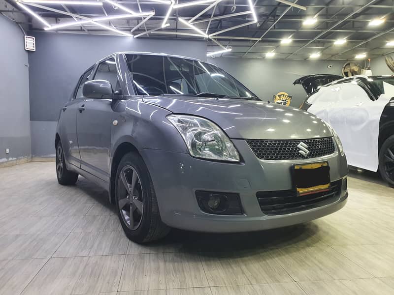 Suzuki Swift DX 1.3 2012 0