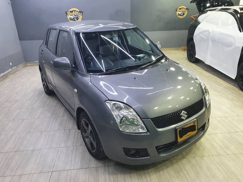 Suzuki Swift DX 1.3 2012 1