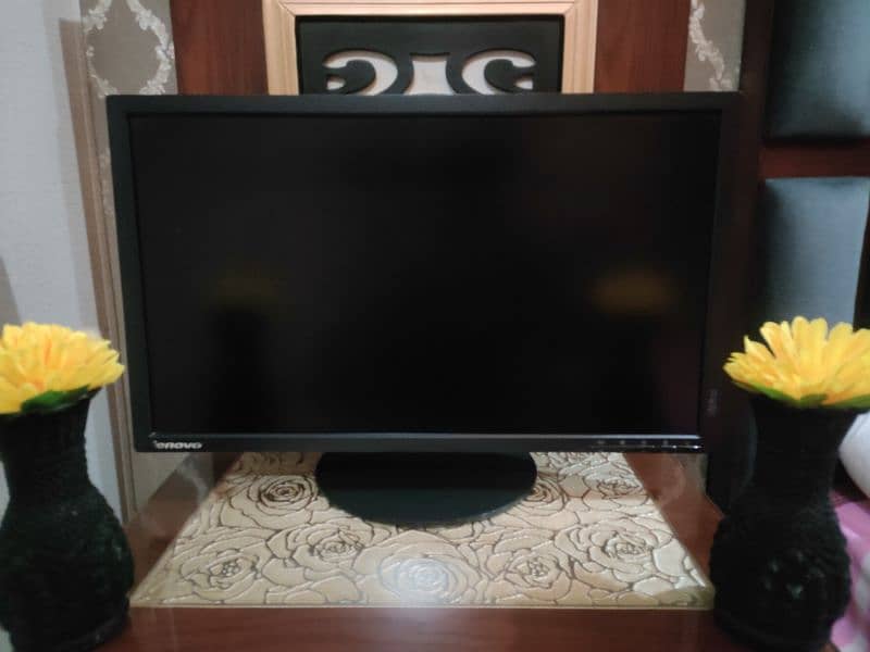 24 Inches lush Gamming monitor 1