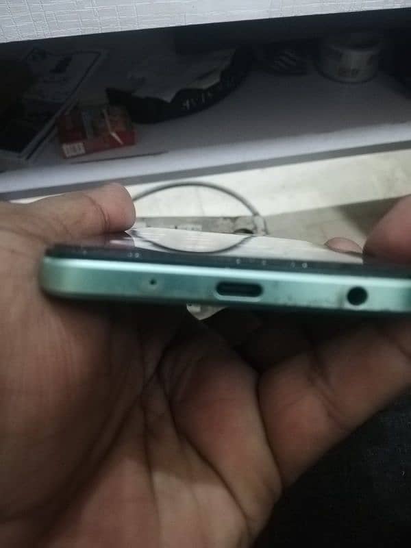 Vivo Y03 urgent sale 4 64 with box 6