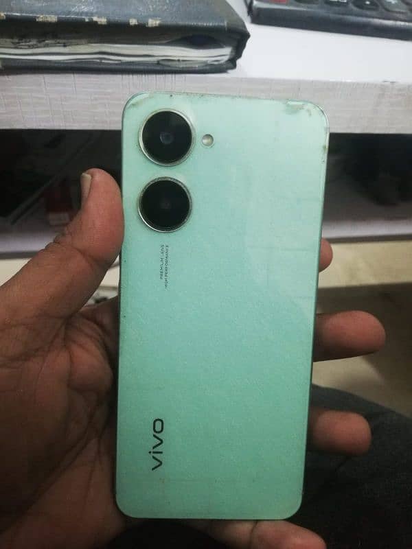 Vivo Y03 urgent sale 4 64 with box 7