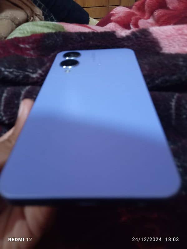 Vivo y17s 6/128 19/10 condition. purple colour 1