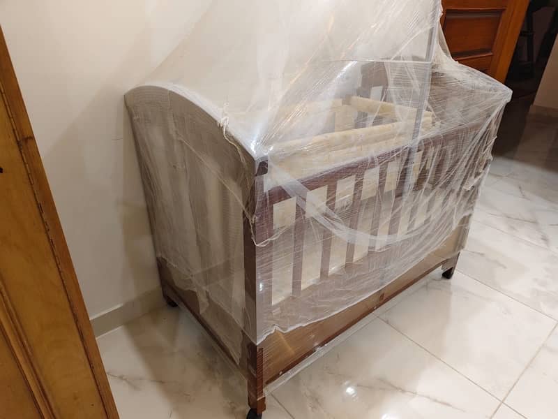 brand new baby cot 1