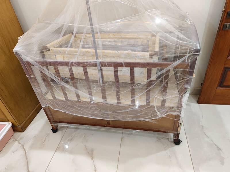 brand new baby cot 2