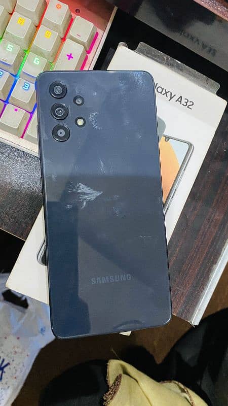 Samsung Galaxy A32 1