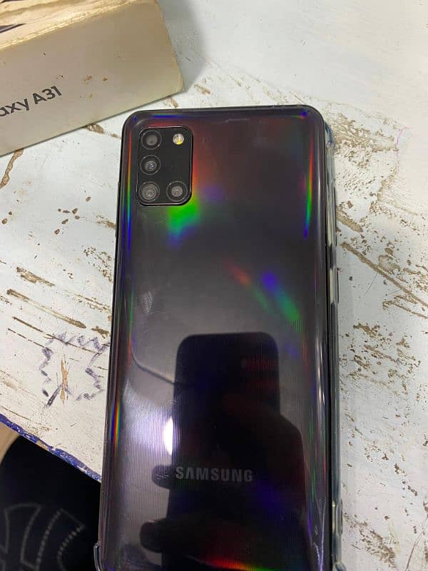 Samsung Galaxy a31 0