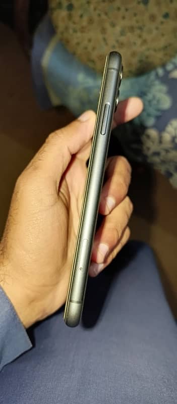 iPhone 11 non pta 64gb foctry unlock condition 9.5/10 2