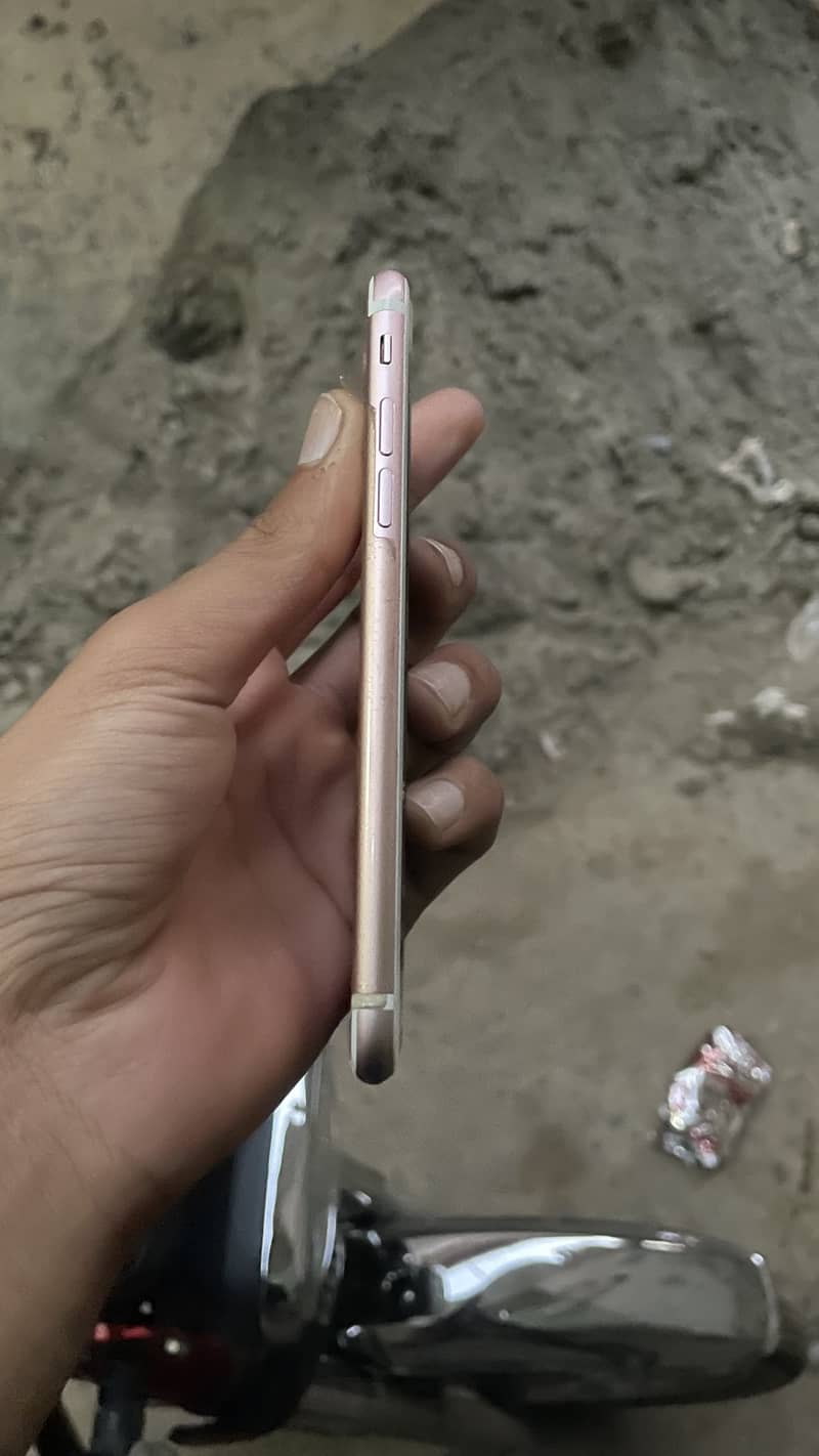 Apple iPhone 7 5