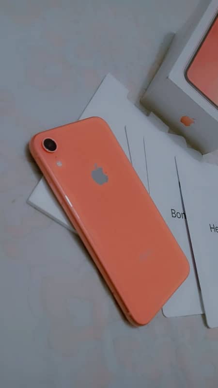 iPhone XR Non PTA 64 GB 1