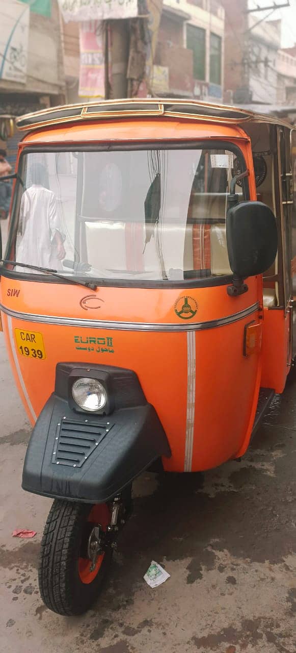 2024 Model Auto Rickshaw – New Condition, Only 4000 km Driven! 1