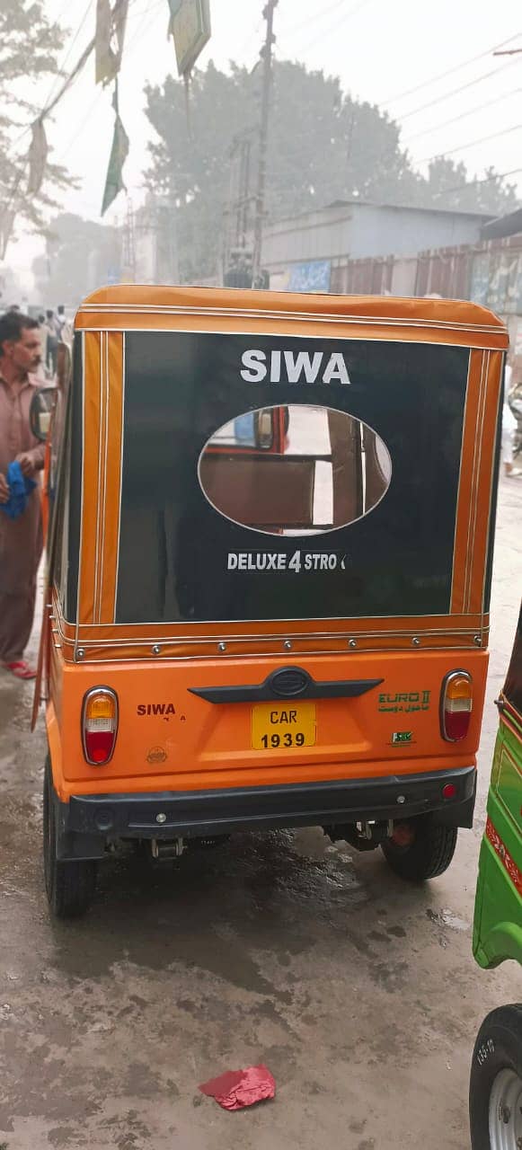 2024 Model Auto Rickshaw – New Condition, Only 4000 km Driven! 2