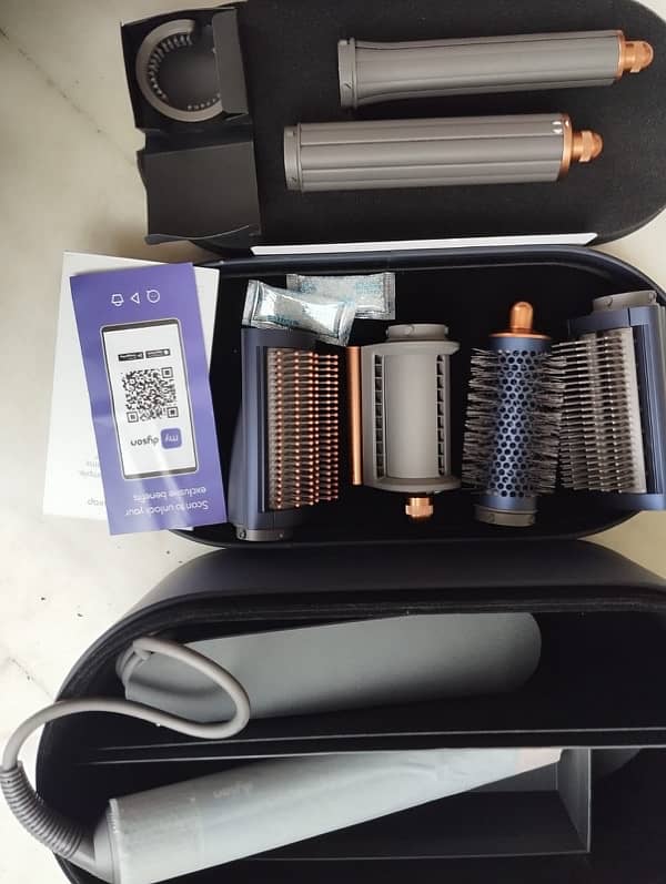 Dyson Airwrap Multistyler Complete Long Barrel Brand New for Sale 3