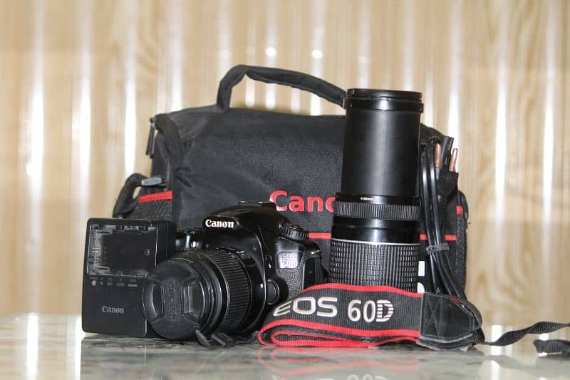 Canon 60d with 18-55 and 75-300mm lens 3