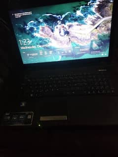 Asus laptop 18 inches big size display