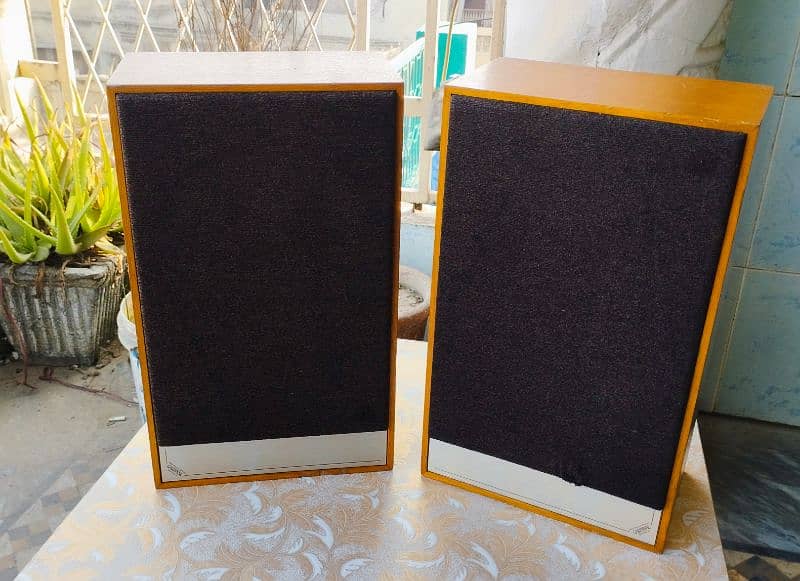 2x Stereo Vintage English Speakers \ MORDAUNT SHORT and SHARP. 7