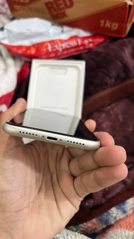 Iphone 11  64 GB PTA APPROVED READ ADD WITH Box 4