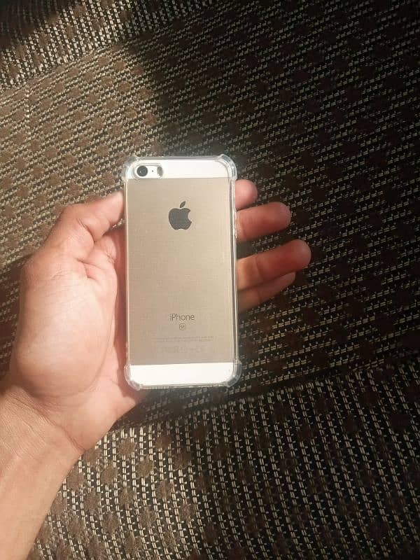 iPhone SE 64gb 0