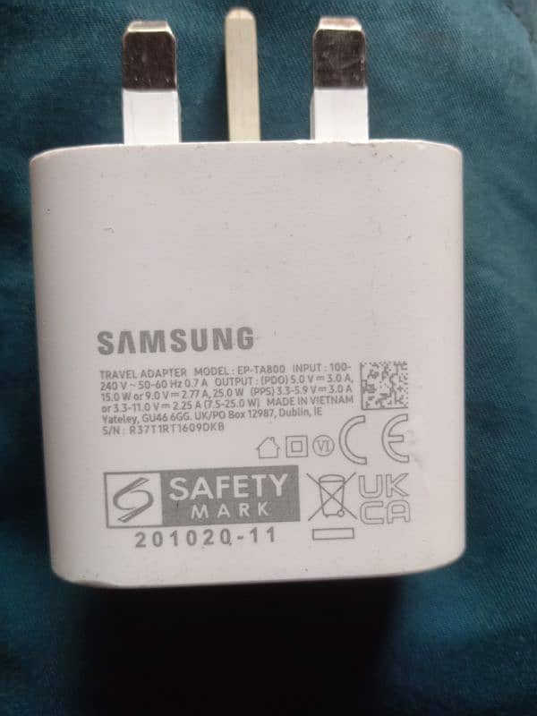 Samsung A72 a71 a52 a51 a32 100% original  box wala super fast charger 3