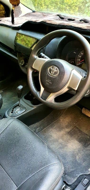 Toyota Vitz 2014 10