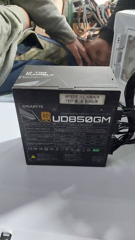 GIGABYTE 850W 80 Plus Gold (REPAIRED) 0