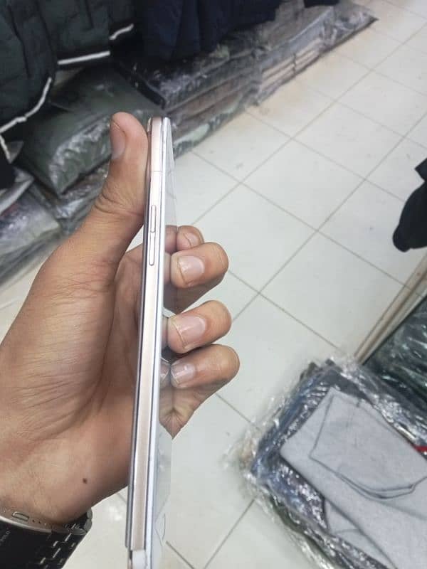 oppo f1s for sale 4 64 good working pta proved only back raugh 1