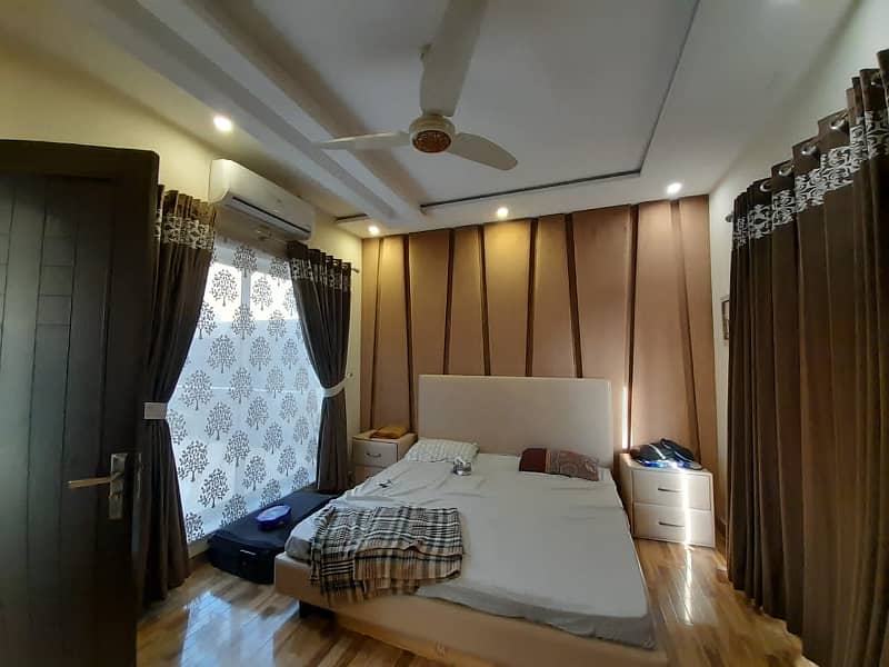 10 Marla Fully Furnished Prime Location House Available For Rent 9