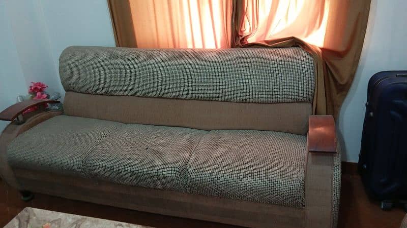 Sofa for sale 0